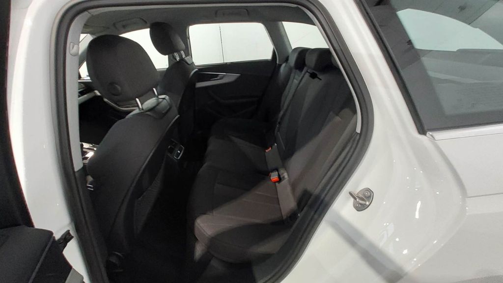 AUDI A4 Avant 35 TDI S-Tronix *LED+Kamera+el. Klappe*