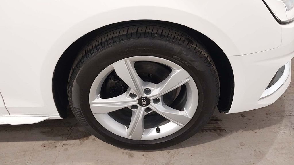 AUDI A4 Avant 35 TDI S-Tronix *LED+Kamera+el. Klappe*