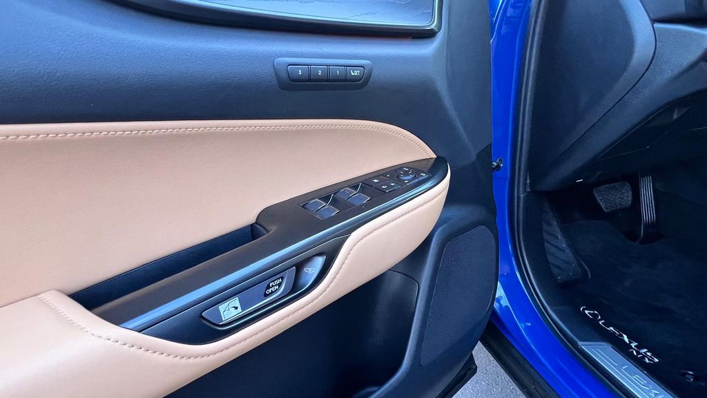 LEXUS NX 450h+ Luxury AWD