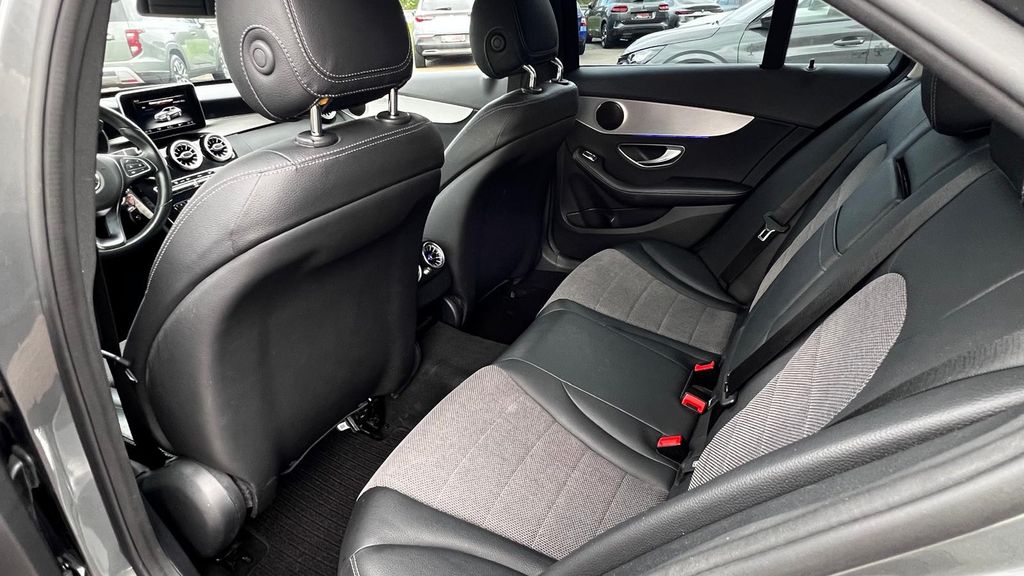 MERCEDES-BENZ C 200 Limousine AMG-Line 18"
