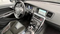 VOLVO S60 Lim. Momentum ***R-Design+Standheizung***