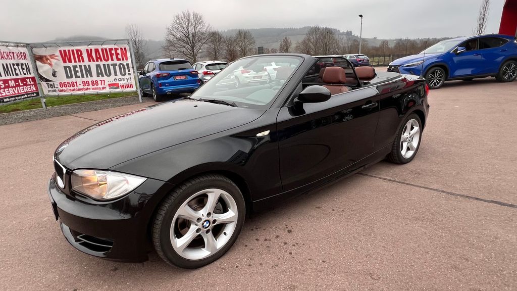 BMW 118i Cabrio **1. HAND / NUR 76.500 KM + LEDER**