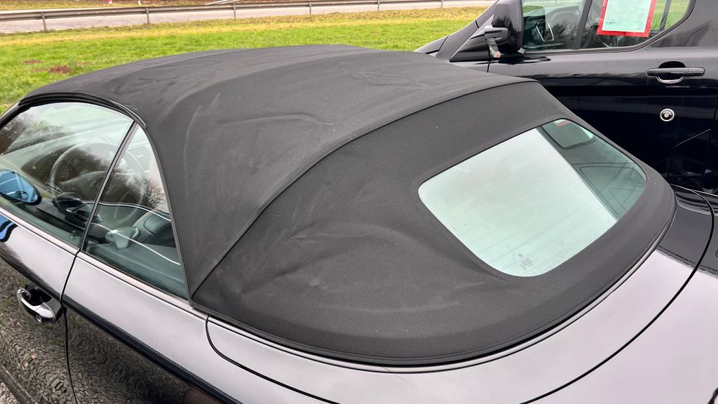 BMW 118i Cabrio **1. HAND / NUR 76.500 KM + LEDER**