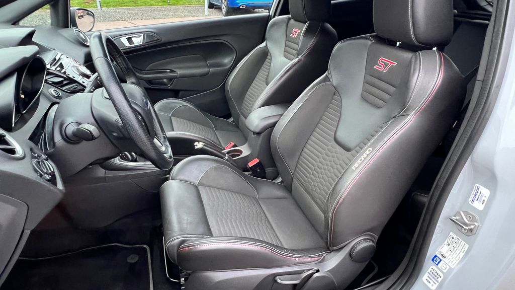 FORD Fiesta ST200 *1. HAND / HU/AU + Zahnriemen neu*