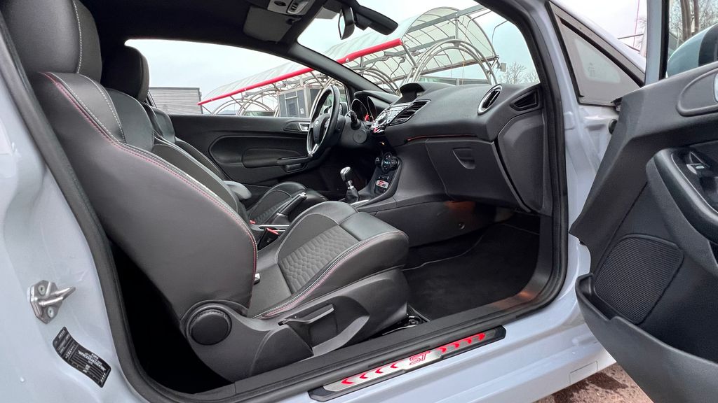 FORD Fiesta ST200 *1. HAND / HU/AU + Zahnriemen neu*