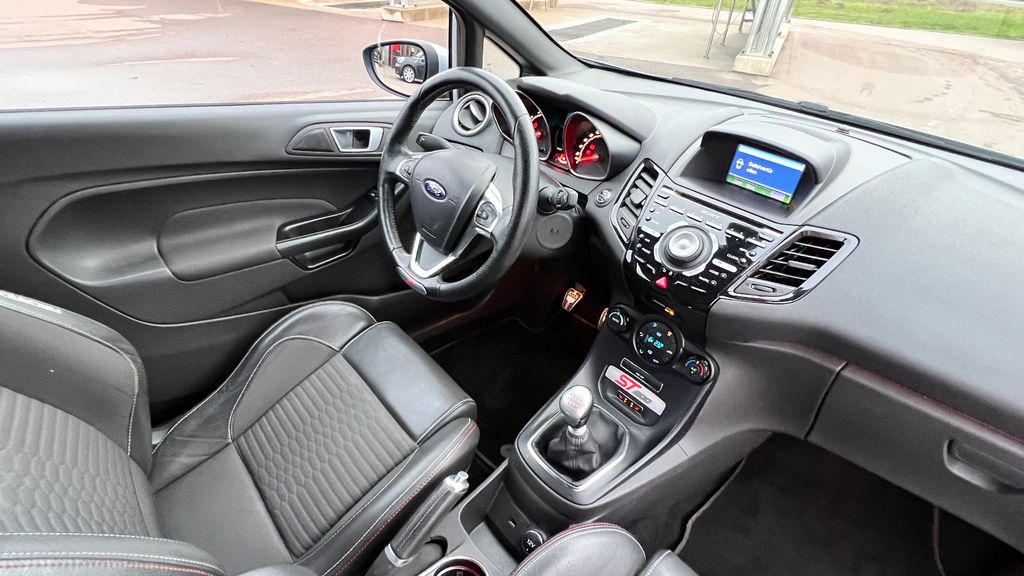 FORD Fiesta ST200 *1. HAND / HU/AU + Zahnriemen neu*