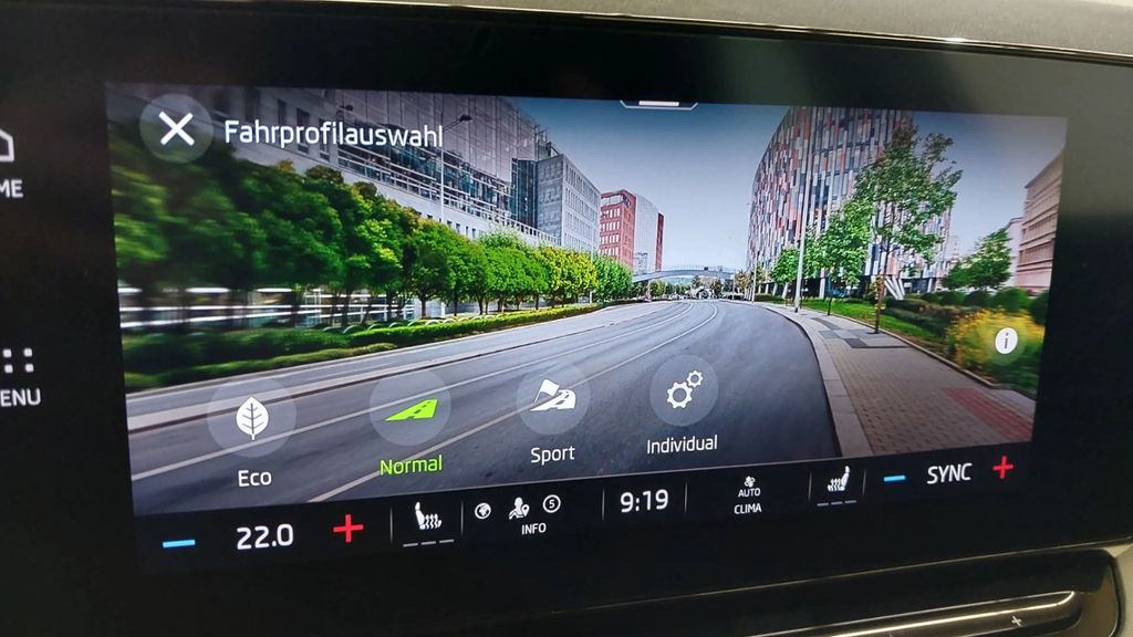 SKODA Octavia Combi 2.0 TDI Ambition DSG *AHK+ACC*