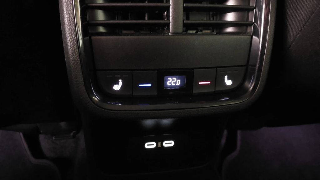 SKODA Octavia Combi 2.0 TDI Ambition DSG *AHK+ACC*