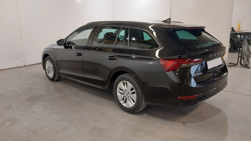 SKODA Octavia Combi 2.0 TDI Ambition DSG *AHK+ACC*