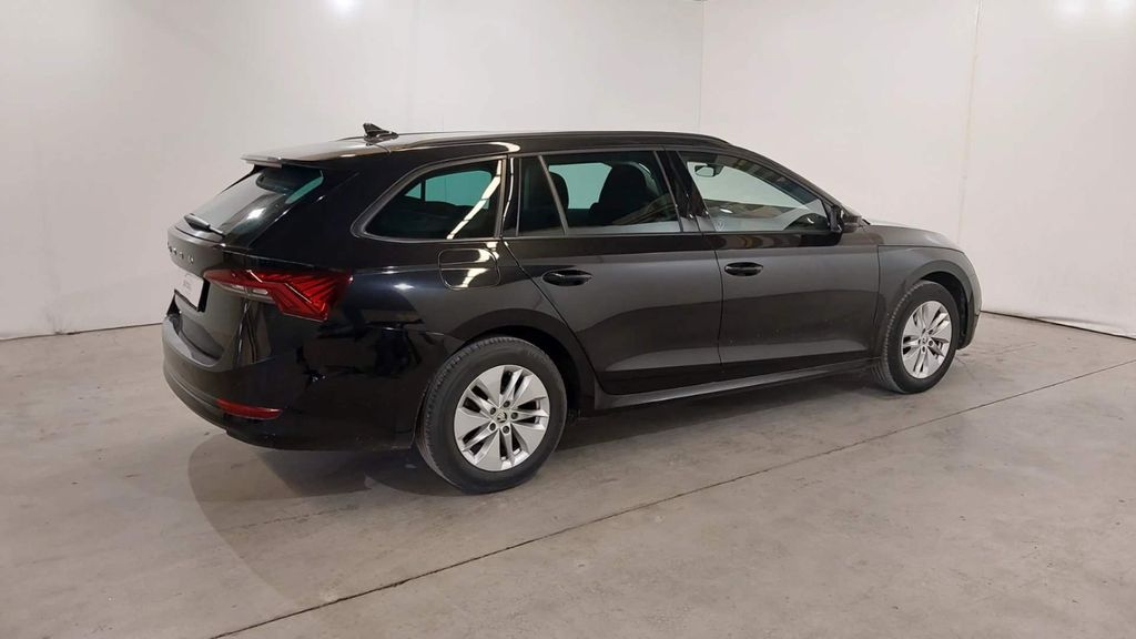 SKODA Octavia Combi 2.0 TDI Ambition DSG *AHK+ACC*