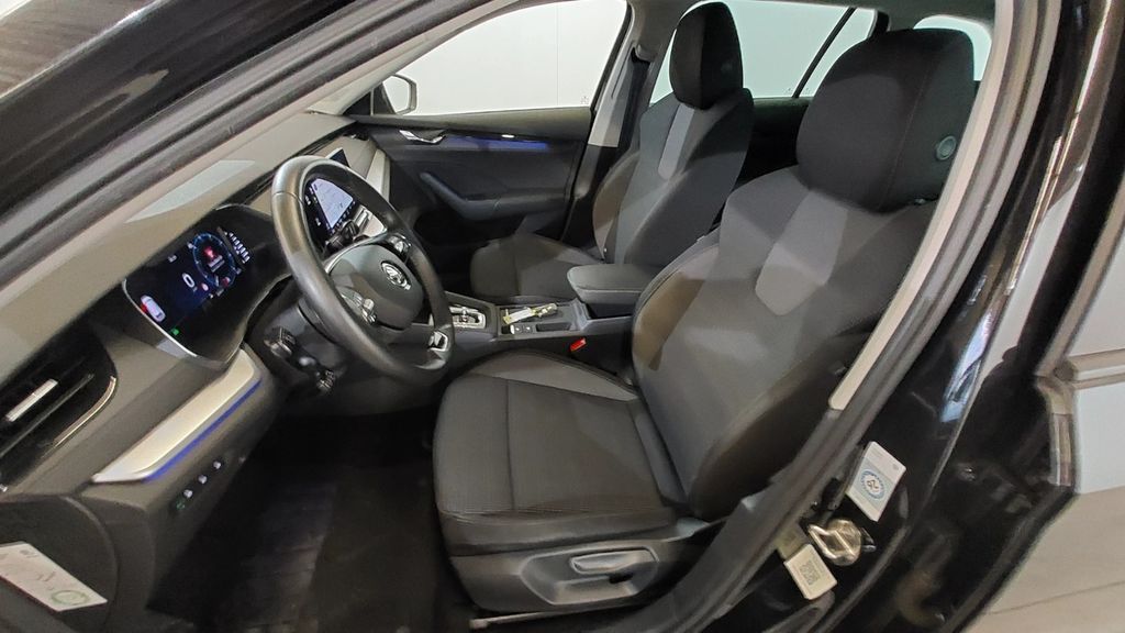 SKODA Octavia Combi 2.0 TDI Ambition DSG *AHK+ACC*