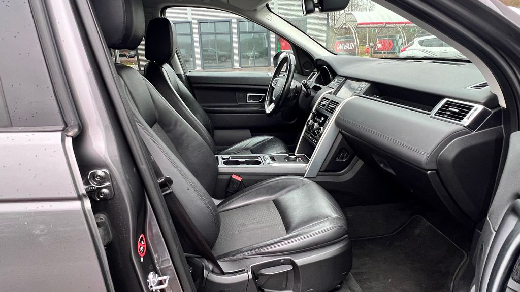 LAND ROVER Discovery Sport TD4 150PS 4WD HSE