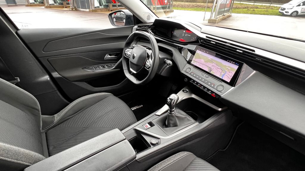 PEUGEOT 308 SW 1.5 HDI Active Pack *LED+Sitzh.+Navi+AHK*