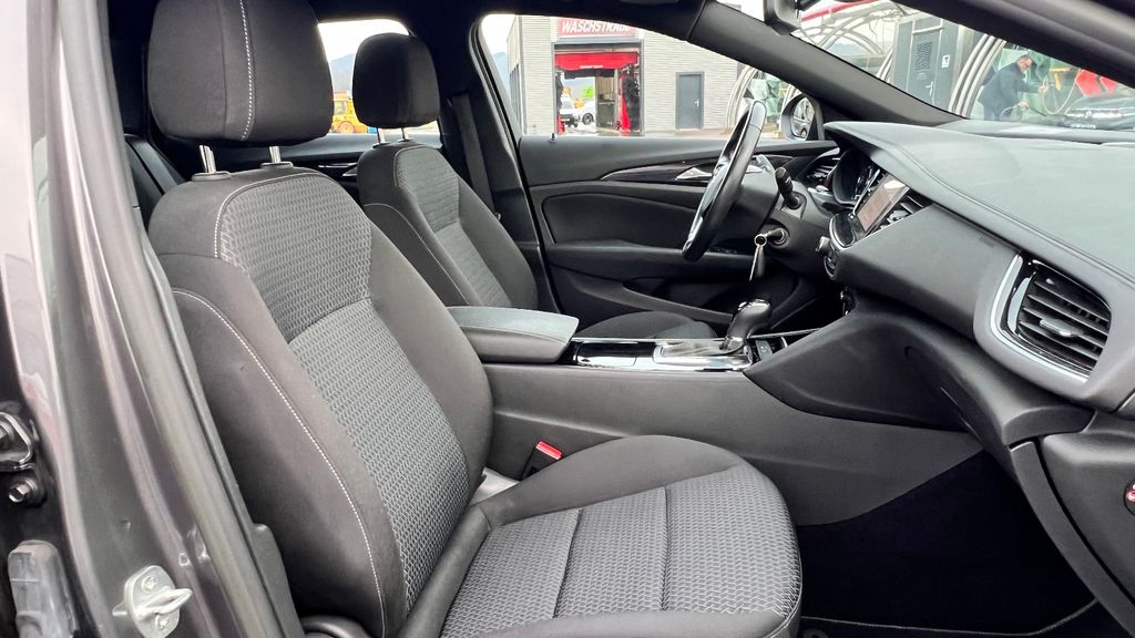 OPEL Insignia 2.0 CDTi Sports Tourer Business  *AHK*