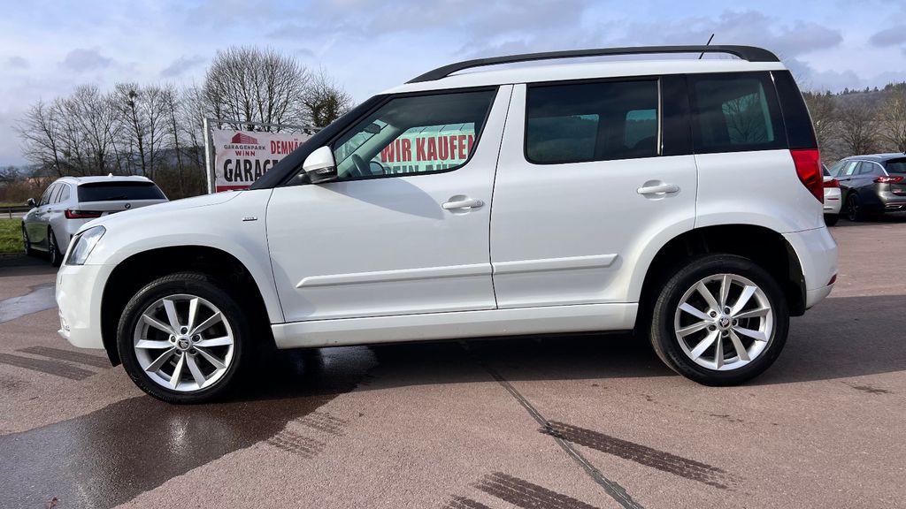 SKODA Yeti 2.0 TDI 4x4 Drive *1. HAND / SCHECKHEFT*
