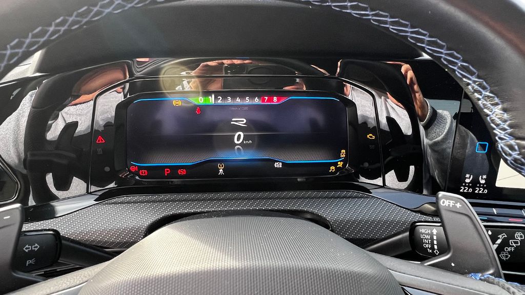 VW Golf VIII Lim. R Performance 4Motion*VOLLAUSST.*