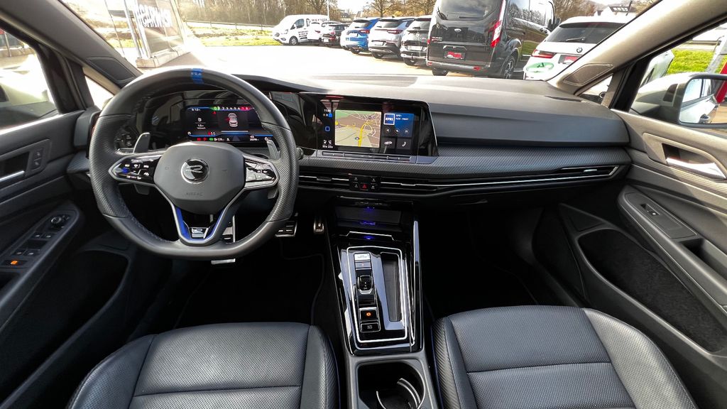 VW Golf VIII Lim. R Performance 4Motion*VOLLAUSST.*