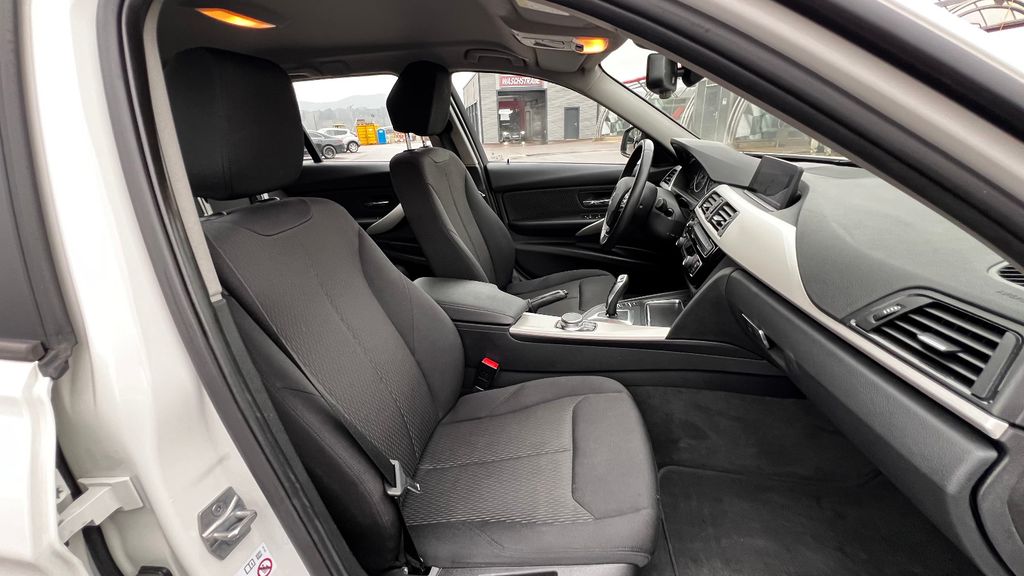 BMW 320 dTouring Advantage *LED+el. Kofferraum*