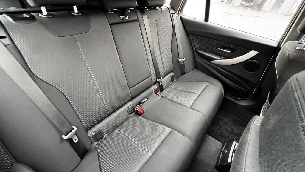 BMW 320 dTouring Advantage *LED+el. Kofferraum*