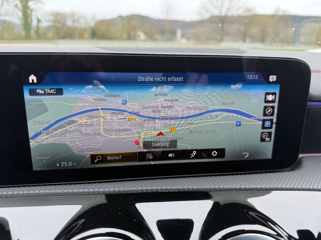 MERCEDES-BENZ CLA 200 Shooting Brake AMG-Line