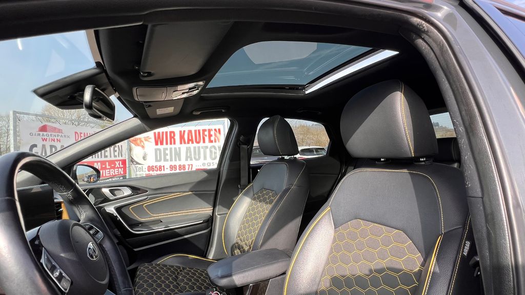 KIA XCeed 1.6 GDI Launch Edition**VOLLAUSSTATTUNG**