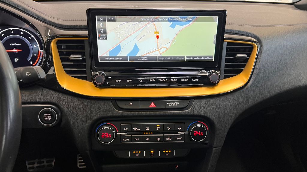 KIA XCeed 1.6 GDI Launch Edition**VOLLAUSSTATTUNG**