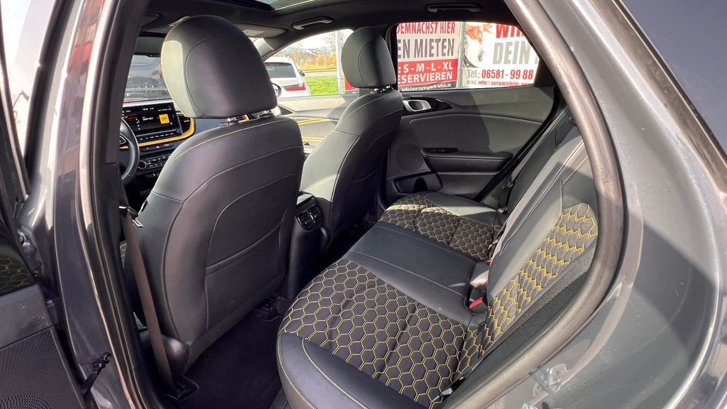 KIA XCeed 1.6 GDI Launch Edition**VOLLAUSSTATTUNG**