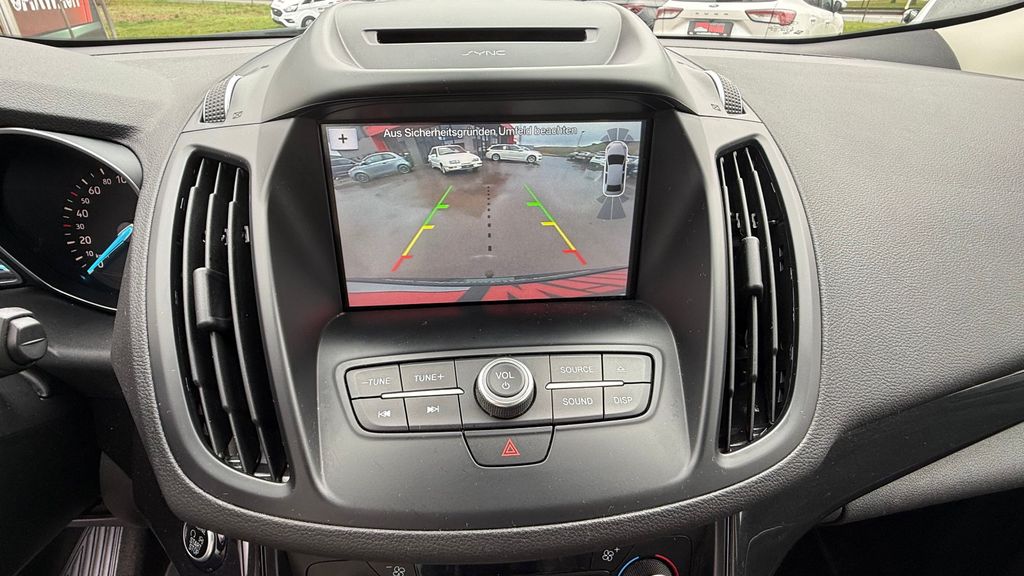 FORD Kuga 2.0 AWD Titanium **1.HAND + AHK schwenkbar