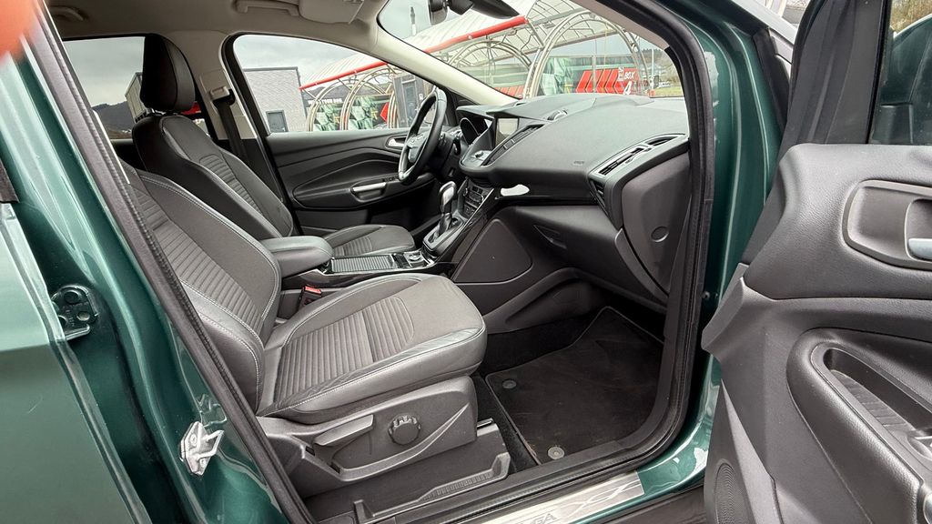 FORD Kuga 2.0 AWD Titanium **1.HAND + AHK schwenkbar