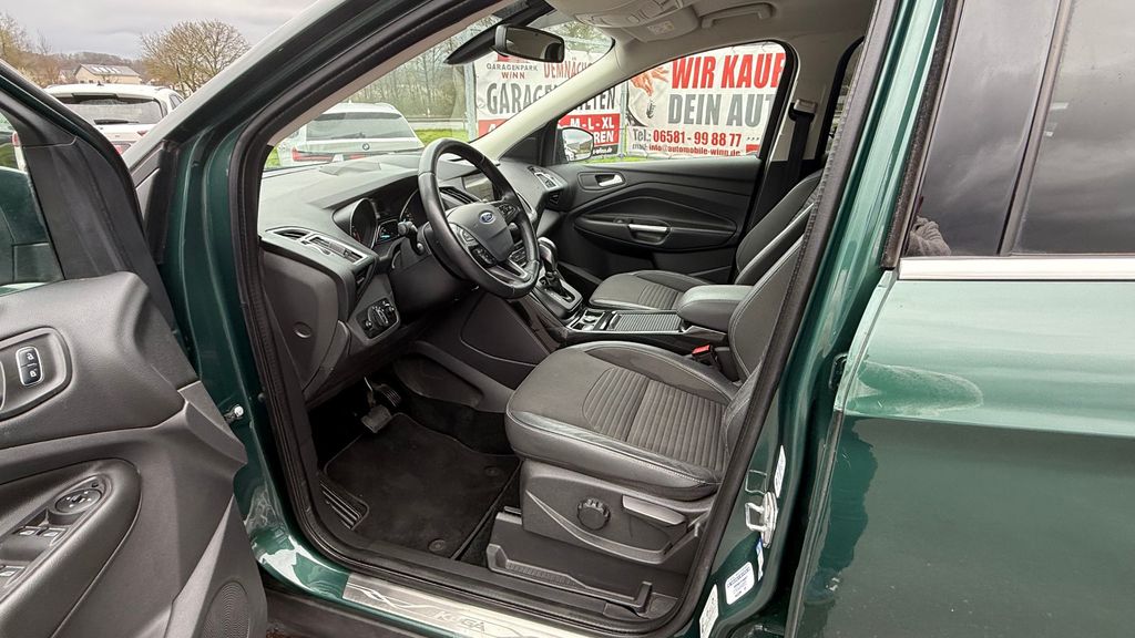 FORD Kuga 2.0 AWD Titanium **1.HAND + AHK schwenkbar