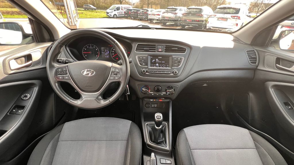 HYUNDAI i20 1.2 Select ***Klima+Tempomat***