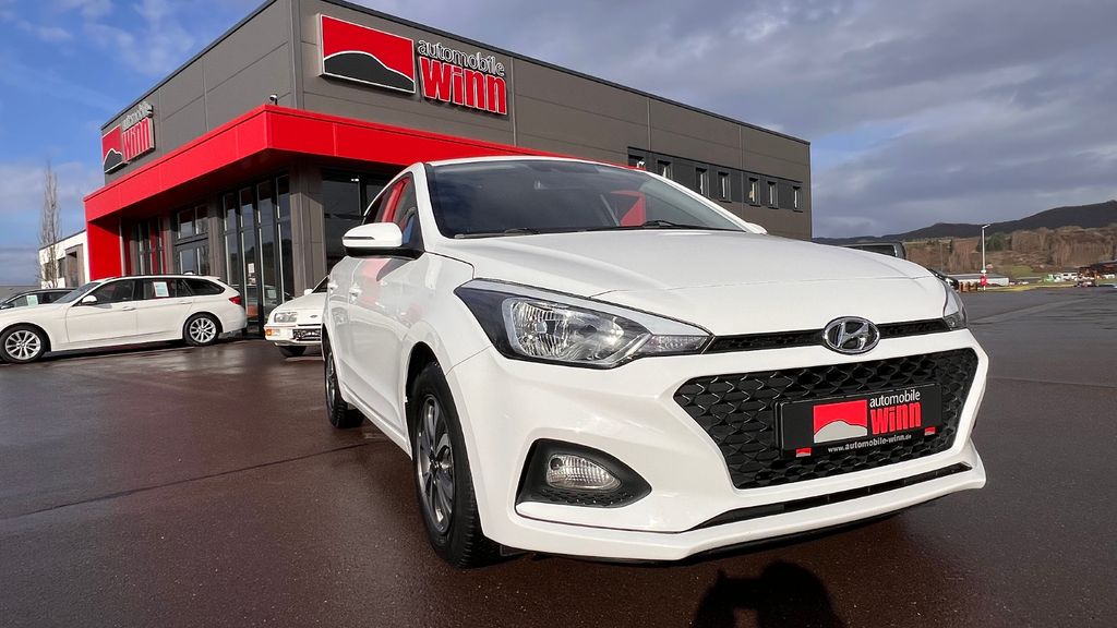 HYUNDAI i20 1.2 Select ***Klima+Tempomat***
