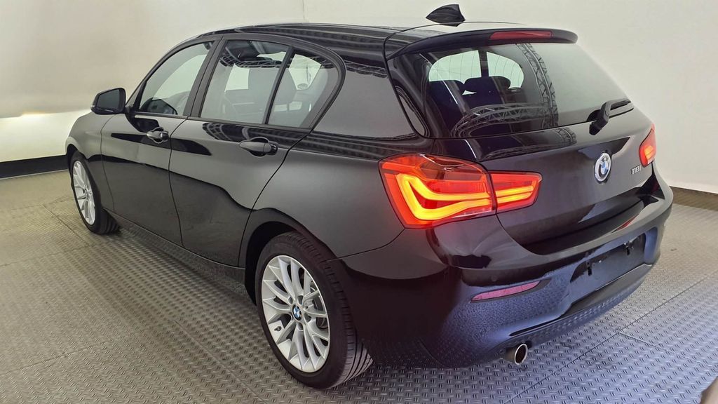 BMW 118 i Advantage ***1. HAND + LED + Alu 17"***