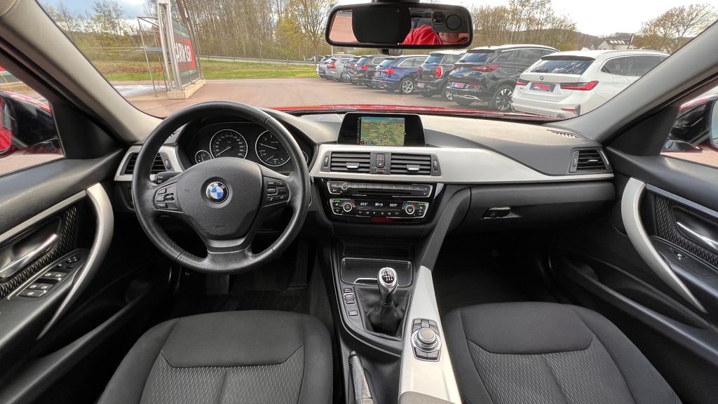 BMW 318 i Advantage Lim. *AHK+Sitzheiz. + Tempomat*