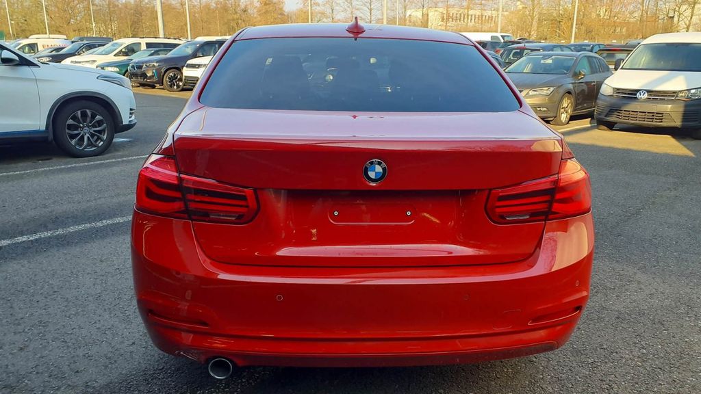 BMW 318 i Advantage Lim. *AHK+Sitzheiz. + Tempomat*