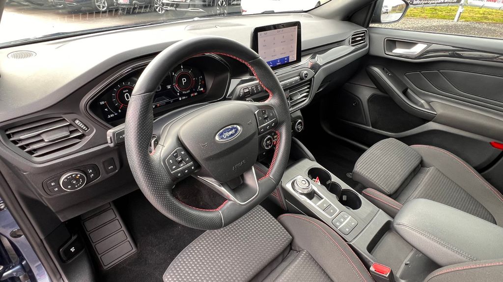FORD Focus Turnier 2.0 ST-Line X **VOLLAUSSTATTUNG**