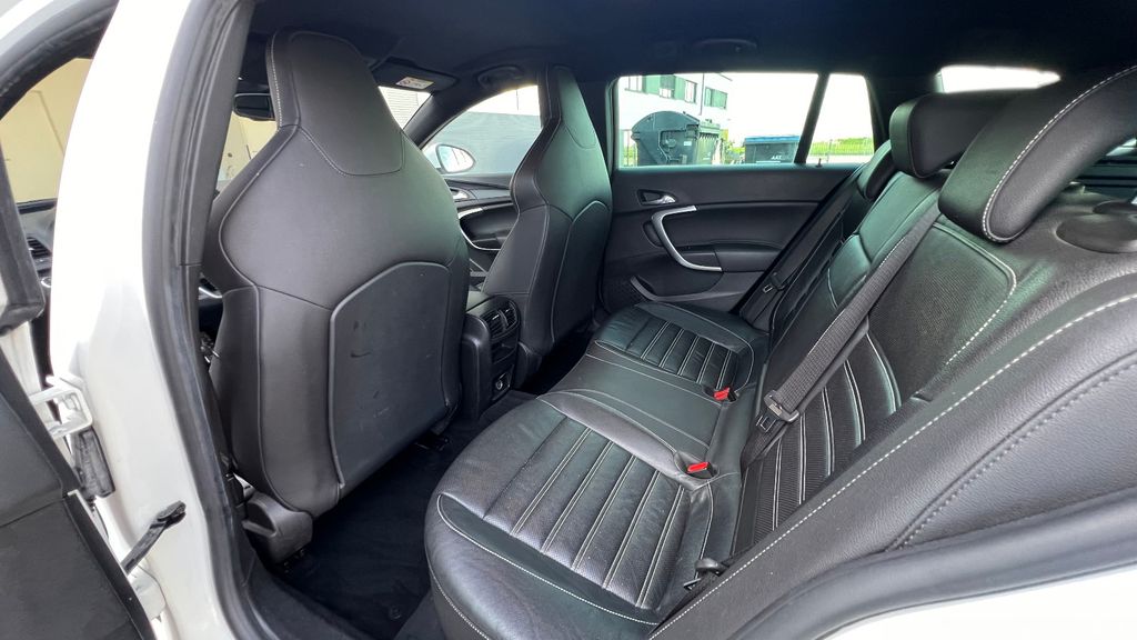 OPEL Insignia CDTI Sports Tourer ***Alu 20"+Recaro***