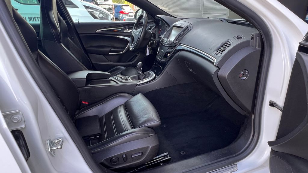 OPEL Insignia CDTI Sports Tourer ***Alu 20"+Recaro***