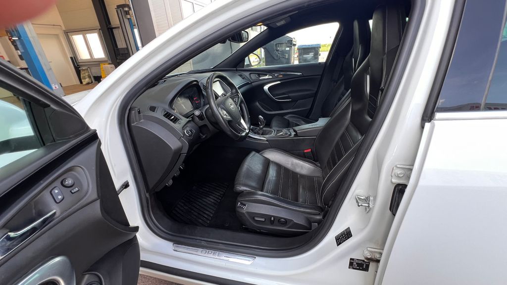 OPEL Insignia CDTI Sports Tourer ***Alu 20"+Recaro***