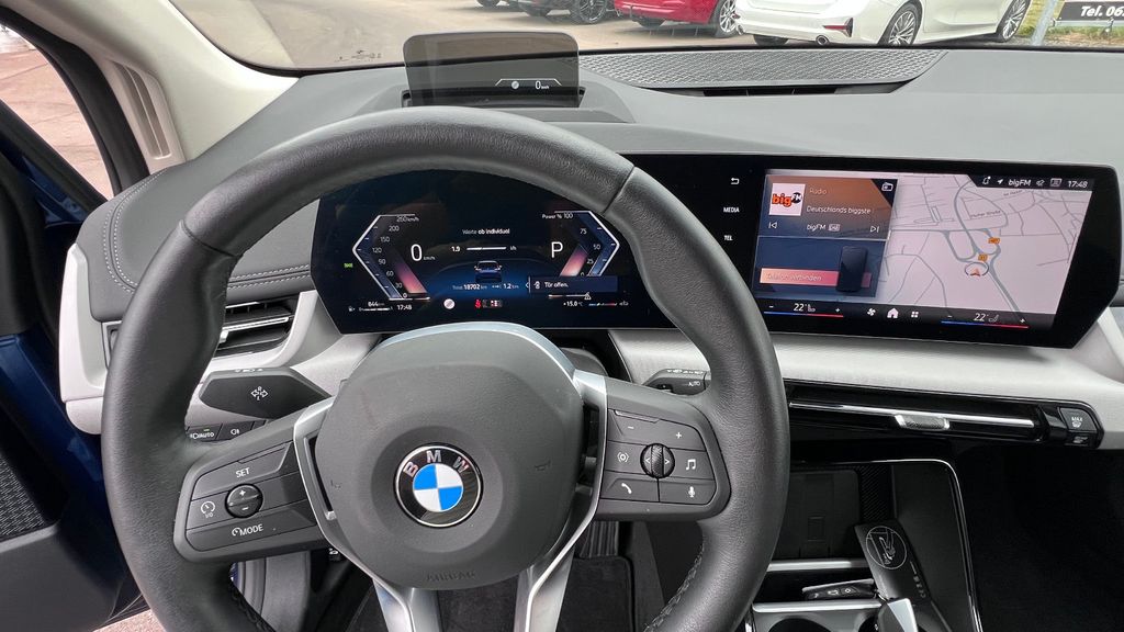 BMW 218i Active Tourer *Head-Up Display+360° Kamera*