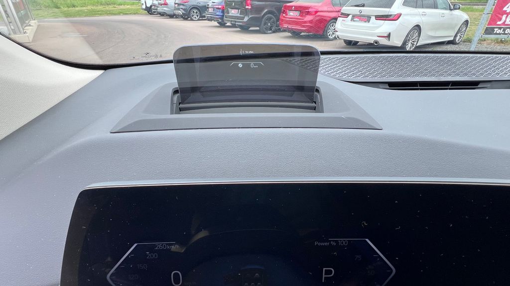 BMW 218i Active Tourer *Head-Up Display+360° Kamera*