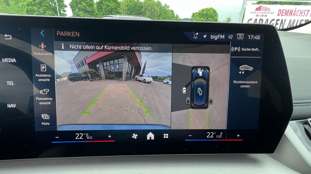BMW 218i Active Tourer *Head-Up Display+360° Kamera*