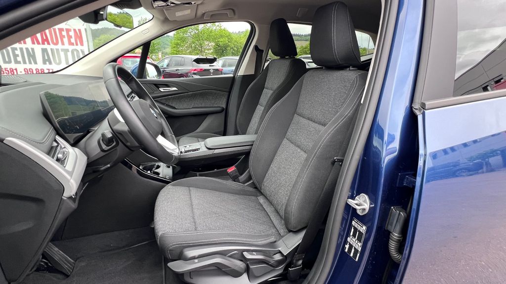 BMW 218i Active Tourer *Head-Up Display+360° Kamera*