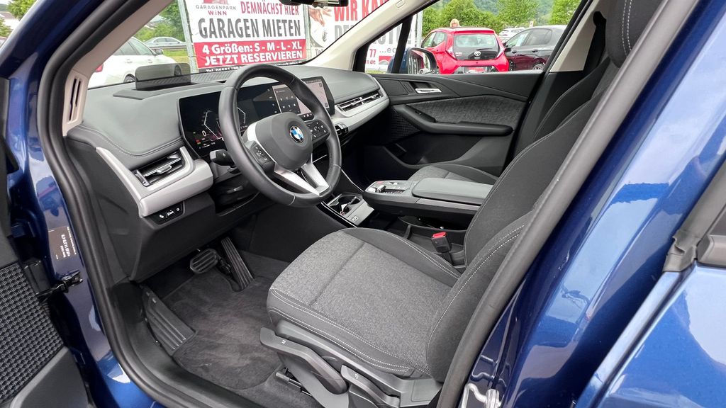 BMW 218i Active Tourer *Head-Up Display+360° Kamera*