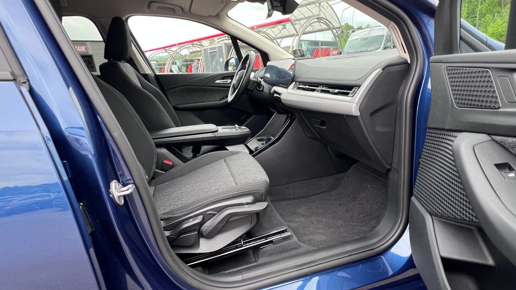 BMW 218i Active Tourer *Head-Up Display+360° Kamera*