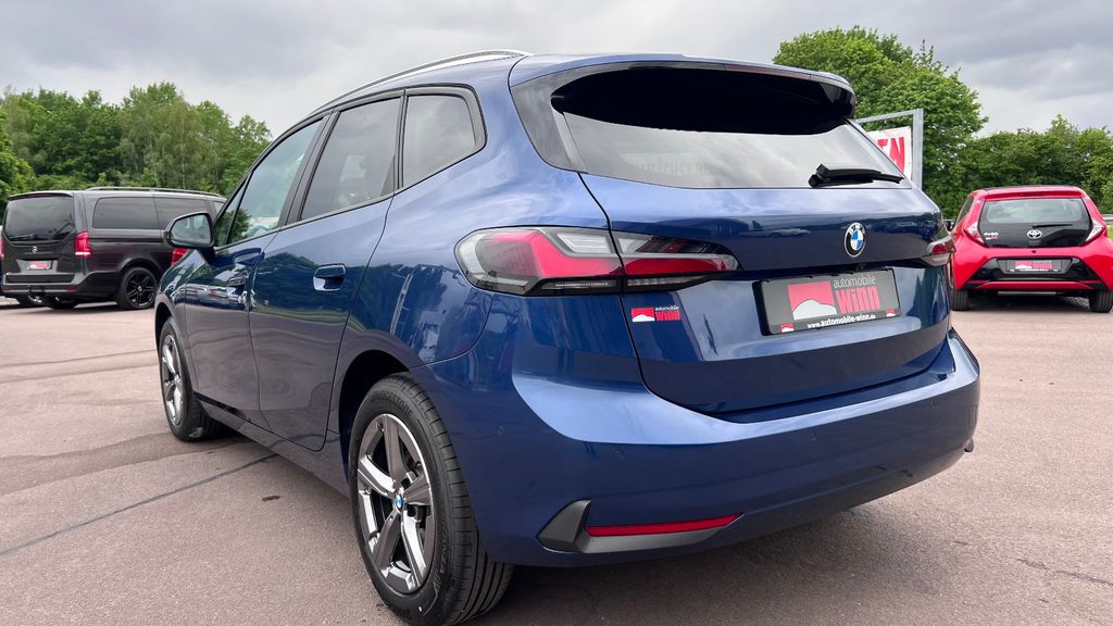 BMW 218i Active Tourer *Head-Up Display+360° Kamera*