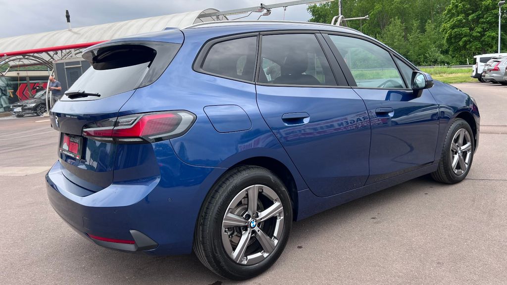 BMW 218i Active Tourer *Head-Up Display+360° Kamera*