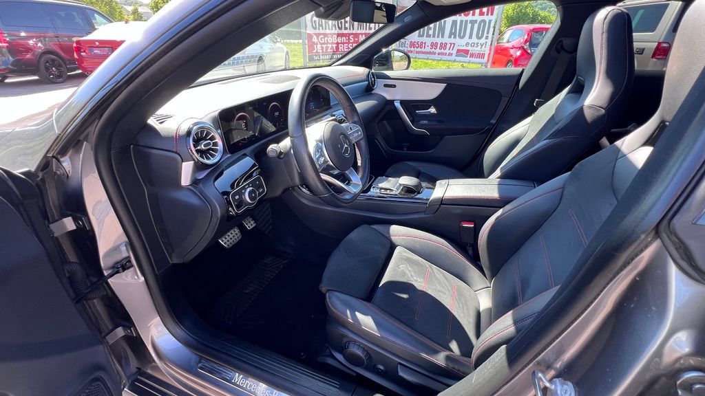 MERCEDES-BENZ CLA 220 AMG-Line ***Panodach+LED+19"+Kamera***