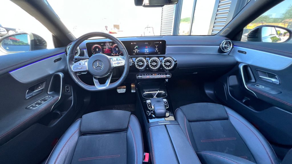 MERCEDES-BENZ CLA 220 AMG-Line ***Panodach+LED+19"+Kamera***