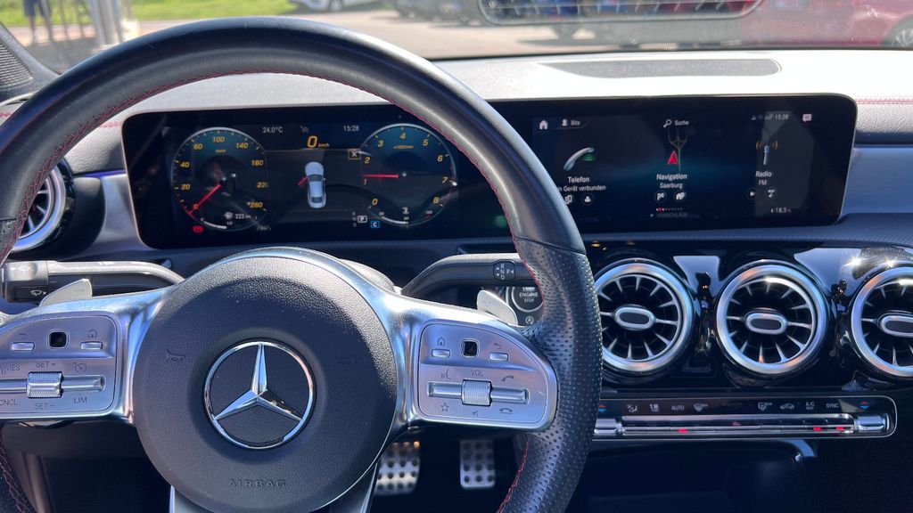 MERCEDES-BENZ CLA 220 AMG-Line ***Panodach+LED+19"+Kamera***